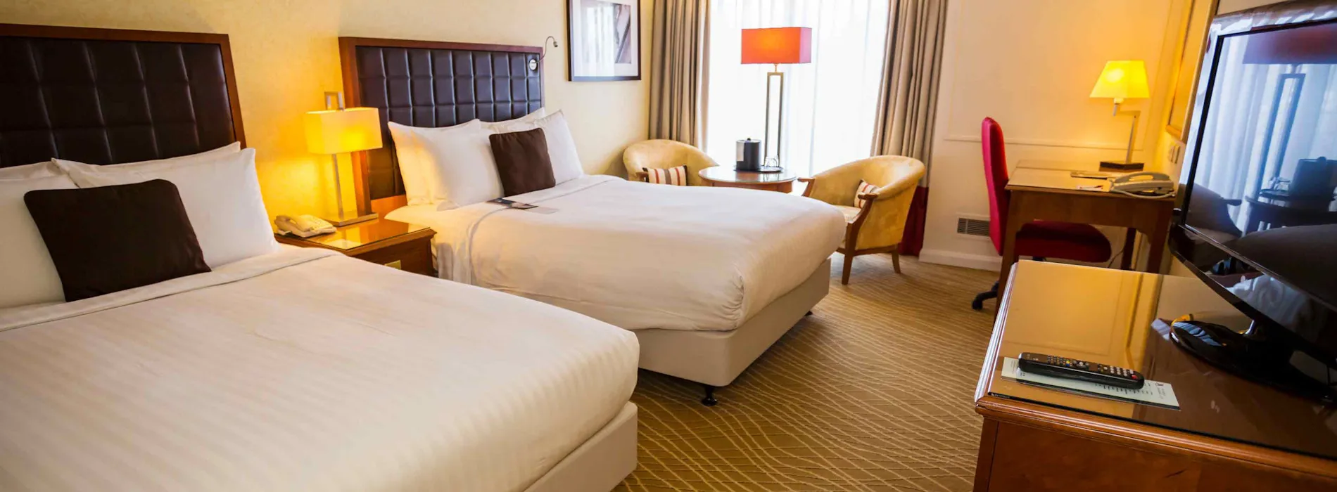 DELTA HOTELS BY MARRIOTT HEATHROW Windsorfamily Room