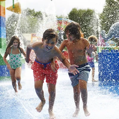 Children exploring and laughing in DUPLO® Splash Safari at the LEGOLAND® Windsor Resort