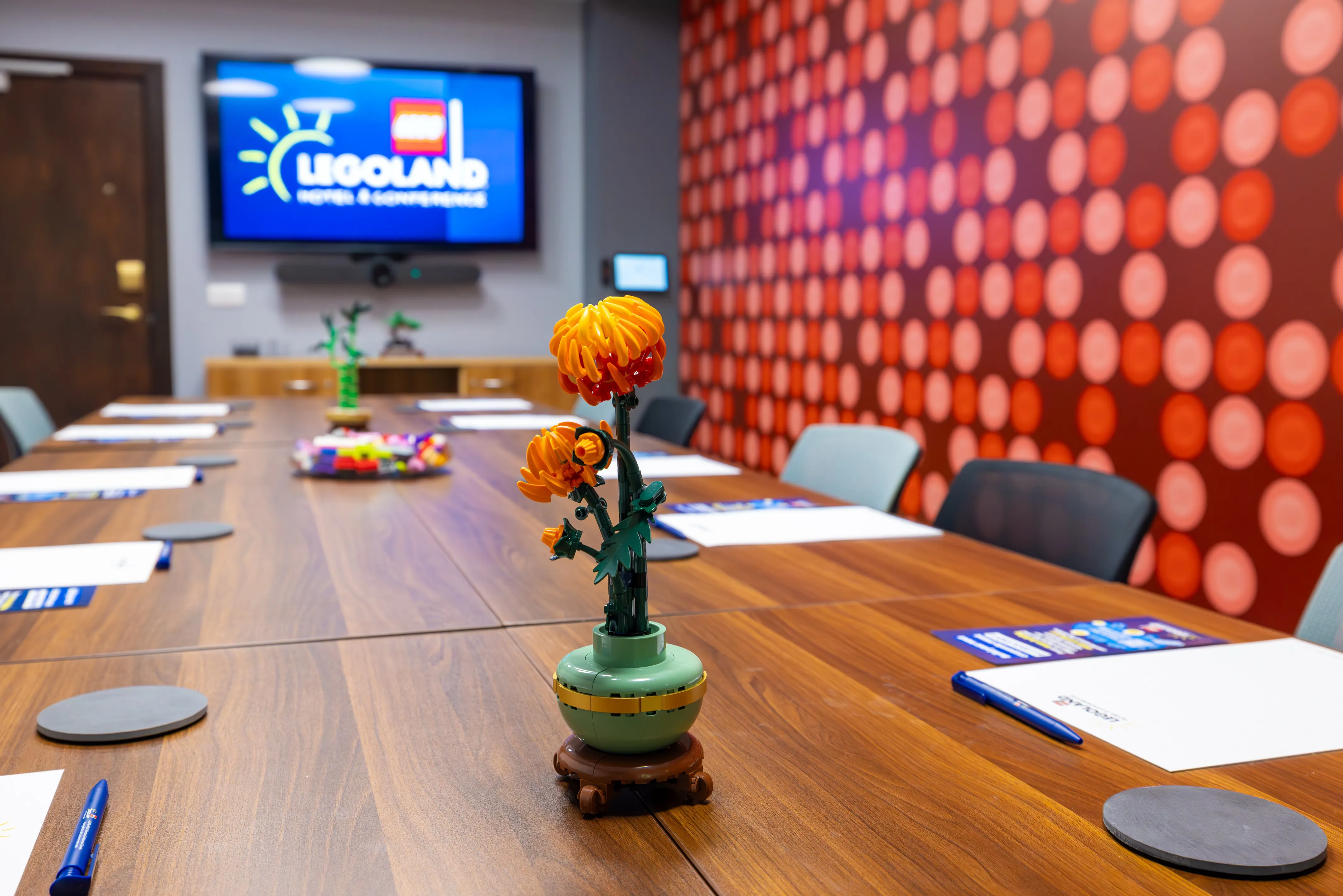 LLW Conference Room Stills (192 Of 205)