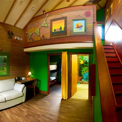 WV Sept 24 Interior Lodge