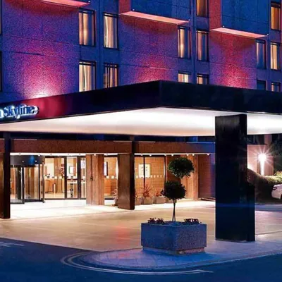 SHERATON SKYLINE HOTEL Heathrowexterior