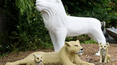 LEGOLAND Joins The Lions Of Windsor 2019 Pride - LEGO lions