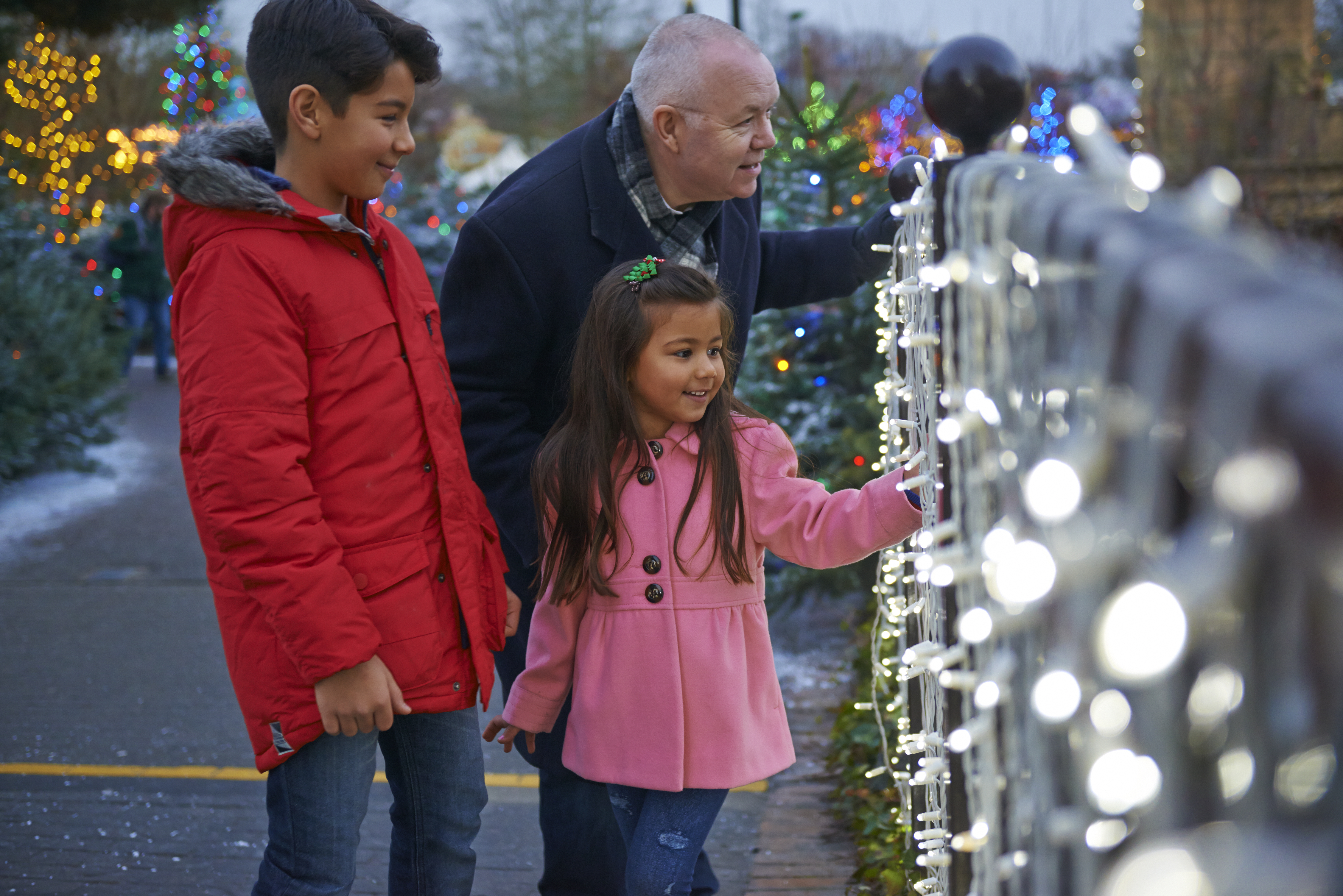 Family looking at Christmas lights at LEGOLAND at Christmas