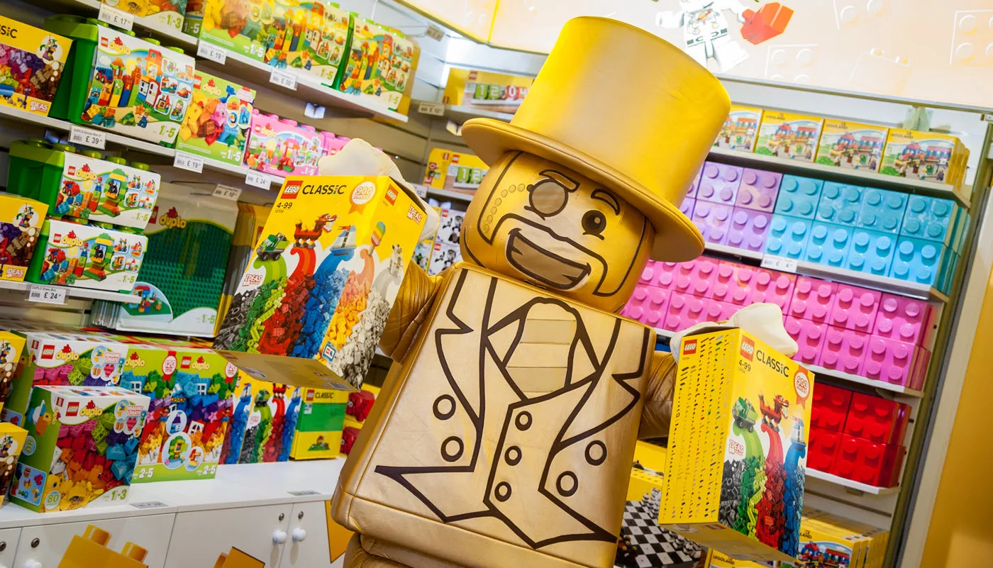 Shop LEGO® Toys, Souvenirs & More LEGOLAND® Windsor