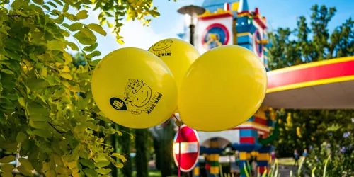 Merlin's Magic Wand Balloons outside the LEGOLAND Resort Hotel