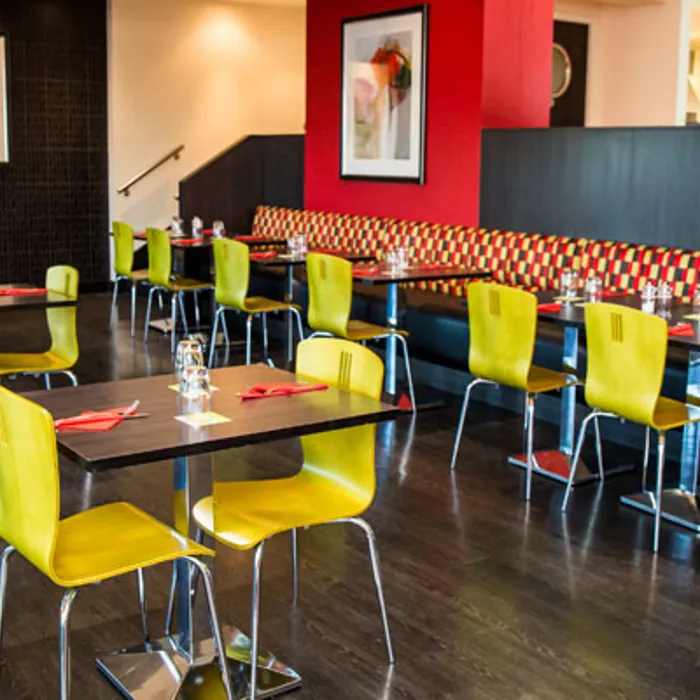 Restaurant at the Holiday Inn Express Heathrow T5