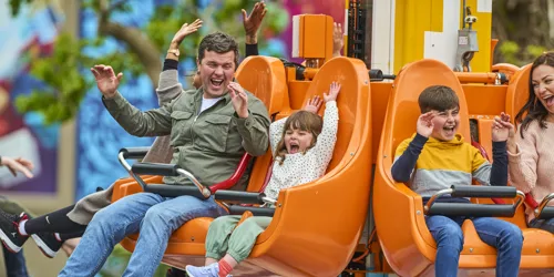 Family enjoying Fire & Ice Freefall in LEGO MYTHICA