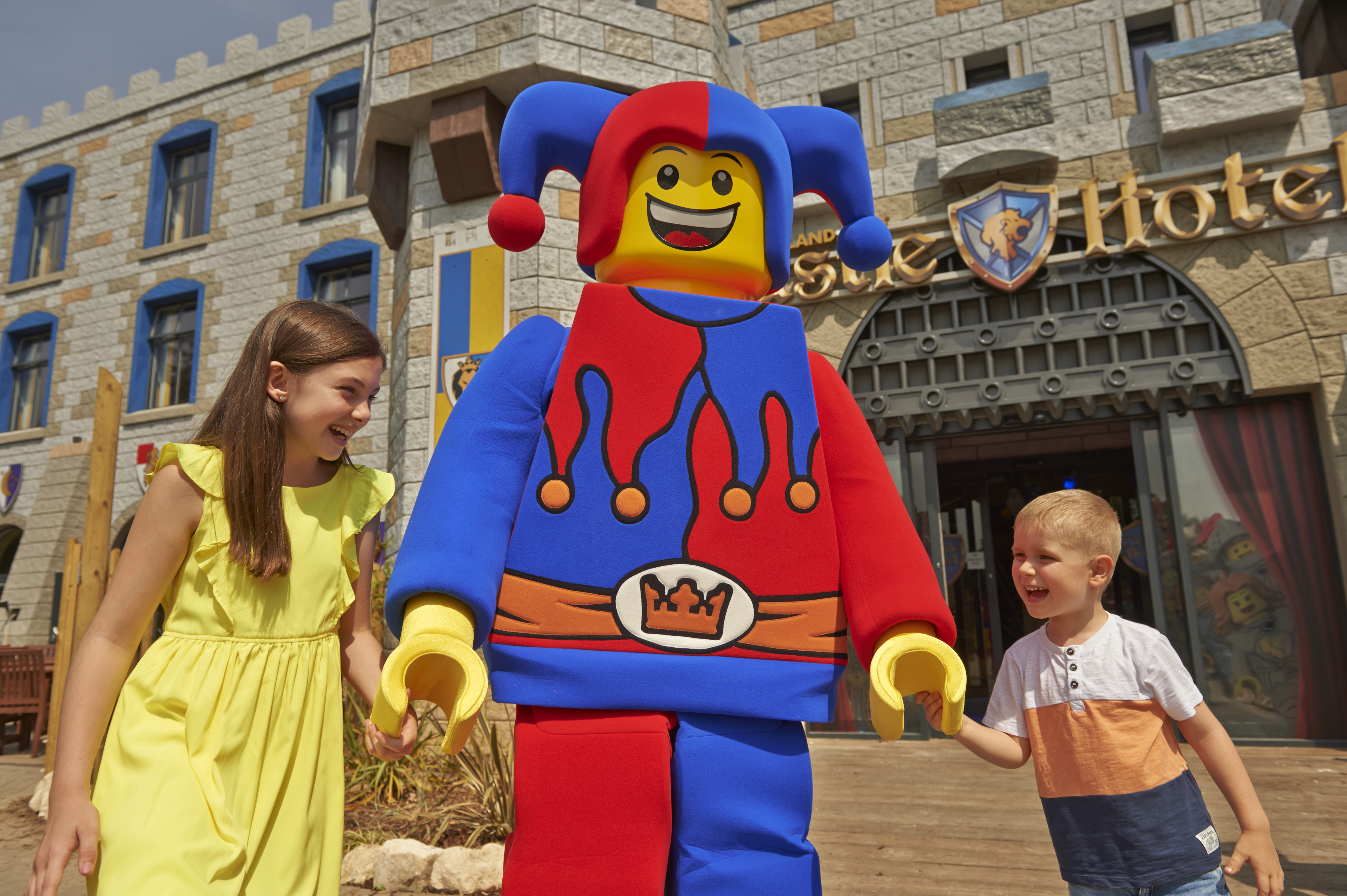 Family meeting Jester at the LEGOLAND Castle Hotel