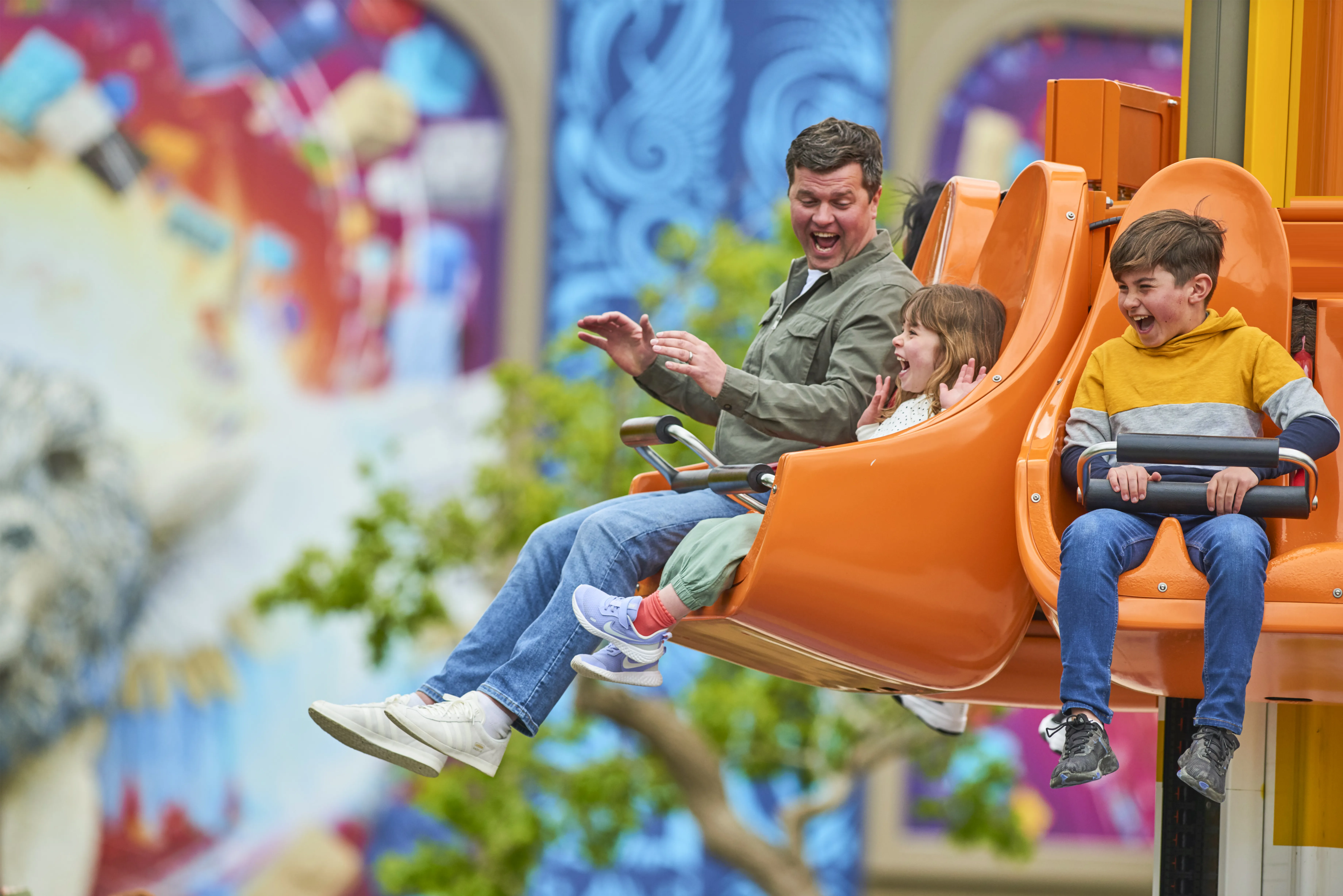 Family enjoying Fire & Ice Freefall in LEGO MYTHICA